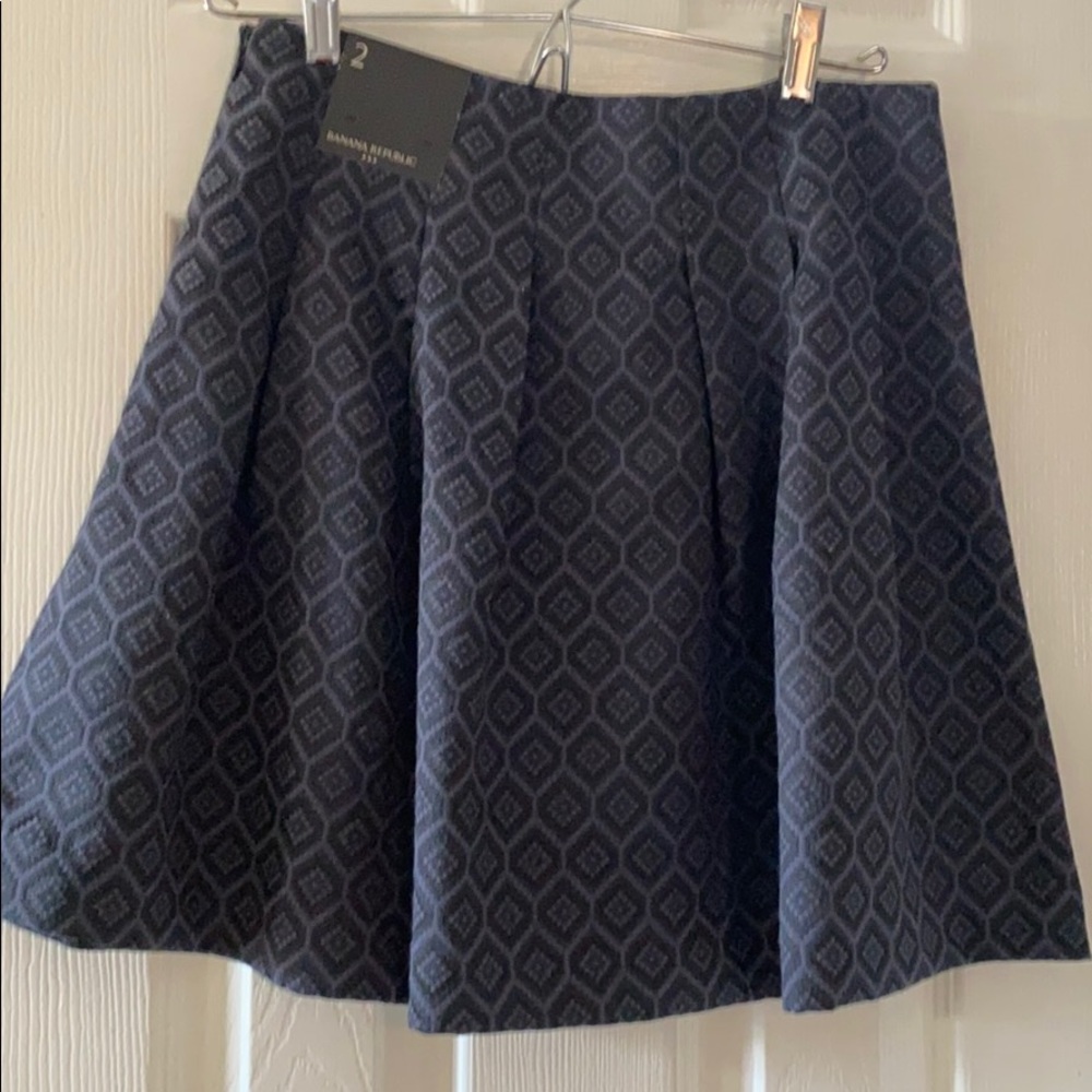Banana Republic Short Flirty Skirt